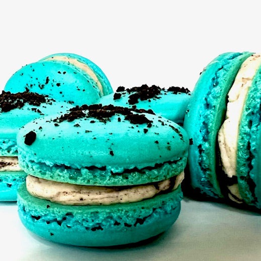 Cookies & Cream Macarons